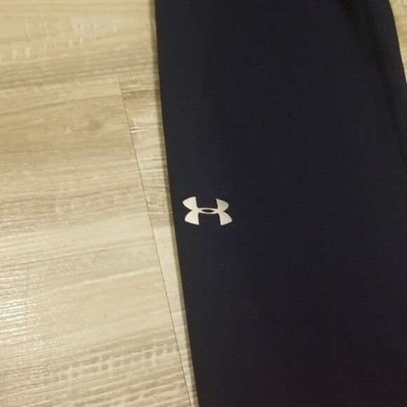 Under Armour Cold Gear Compression Women's blue and pink legging size small - Picture 6 of 8